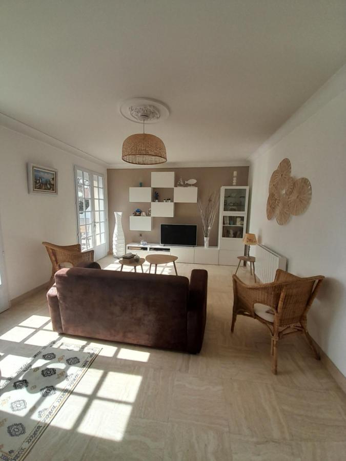La Cle De Line Bed & Breakfast แซ็ง-โอบิน-ซัวร์-แมร์ ภายนอก รูปภาพ